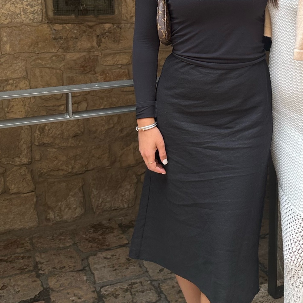 Atticus Babaton Black Linen Midi Skirt